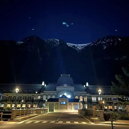 Rasmia Bienvenidos A * Canfranc