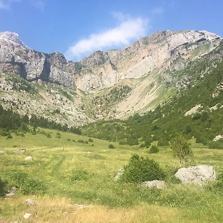 Rasmia Bienvenidos A * Canfranc
